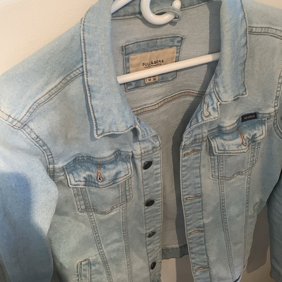 Fantastic Unisex Pull and Bear Light Blue Denim Jean Jacket SZ Medium 🔥 - Picture 3 of 13